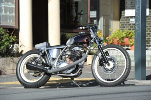 YAMAHA SR400