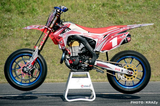 01CRF450_01