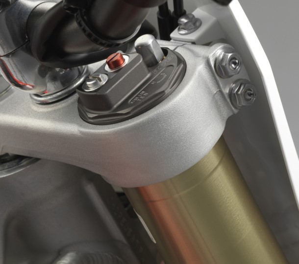2015_CRF450R-10