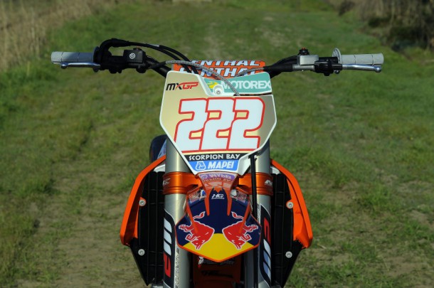 102907_18_005_KTM15_bike_details_1024