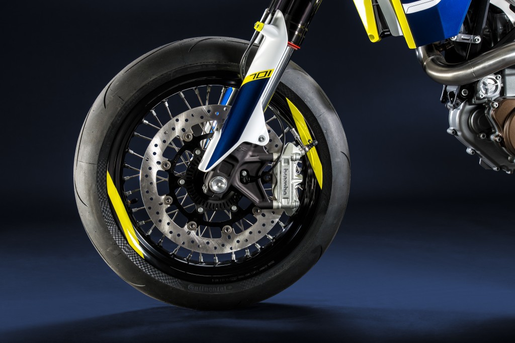 100025_Husqvarna_701_Supermoto_detail_wheel_1024