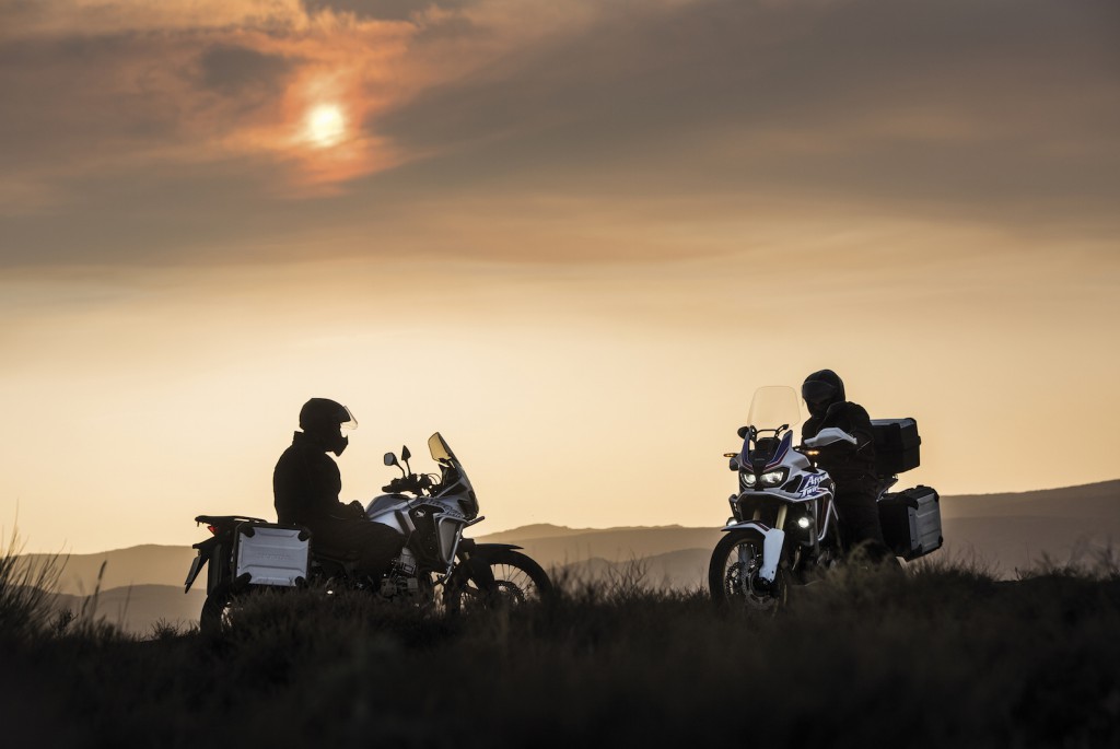 2151016-crf1000l_014H