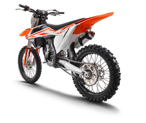 141619_KTM 150 SX left rear MY2017 studio