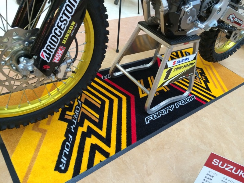 整備マットをオリジナルデザインで | DIRTSPORTS