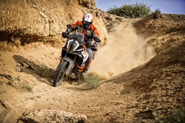 ktm-1290-super-adventure-r_action