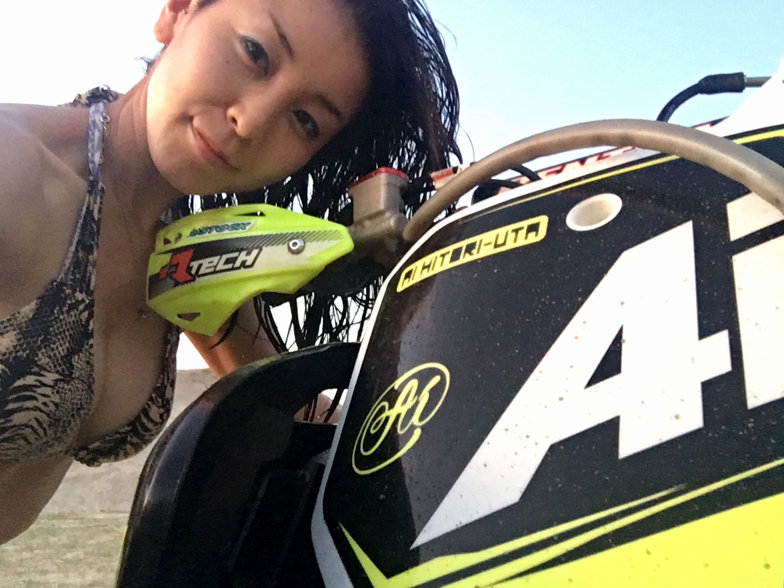 歌うダートガール渡邉藍の泥だらけダイアリー 夏だ！海だ！ビキニだ