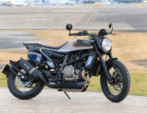 Husqvarna SVARTPILEN 701　 （Husqvarna IMPALAオリジナル45mmローシャーシ仕様）