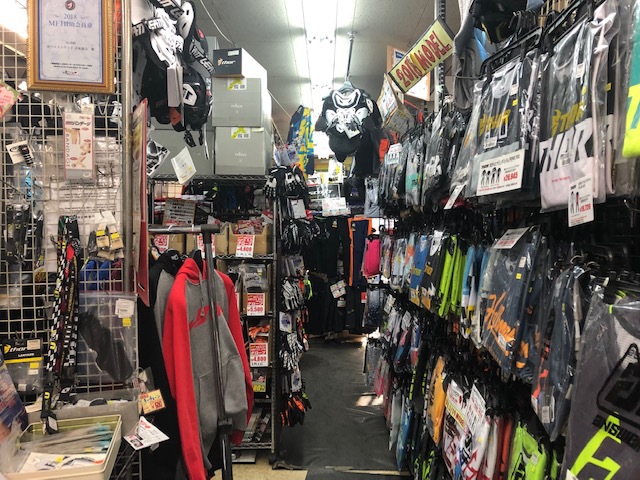 ウエストウッドMX店内